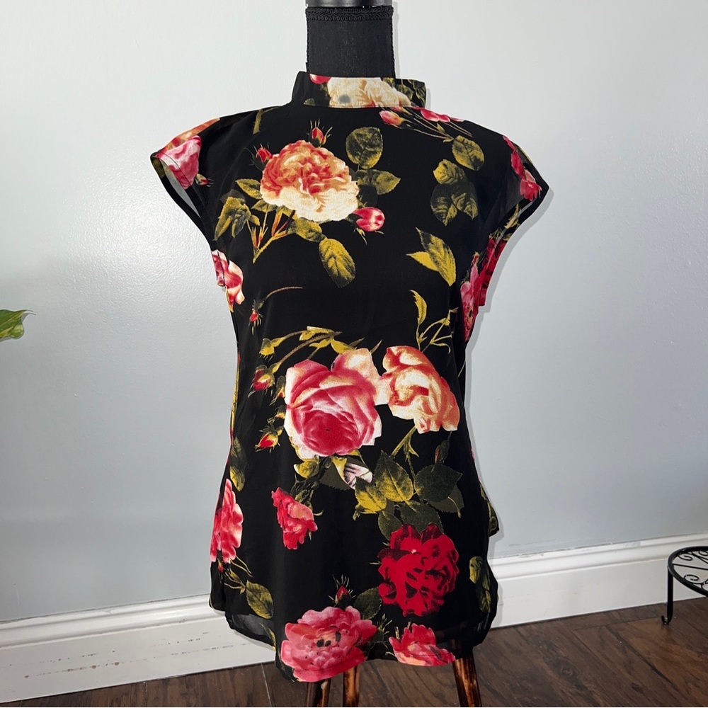 8 for $25🎱 Cal Style  Women’s  Blouse Shirt Top Size M Colorful Floral Rose